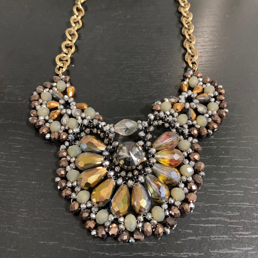 Statement necklace
